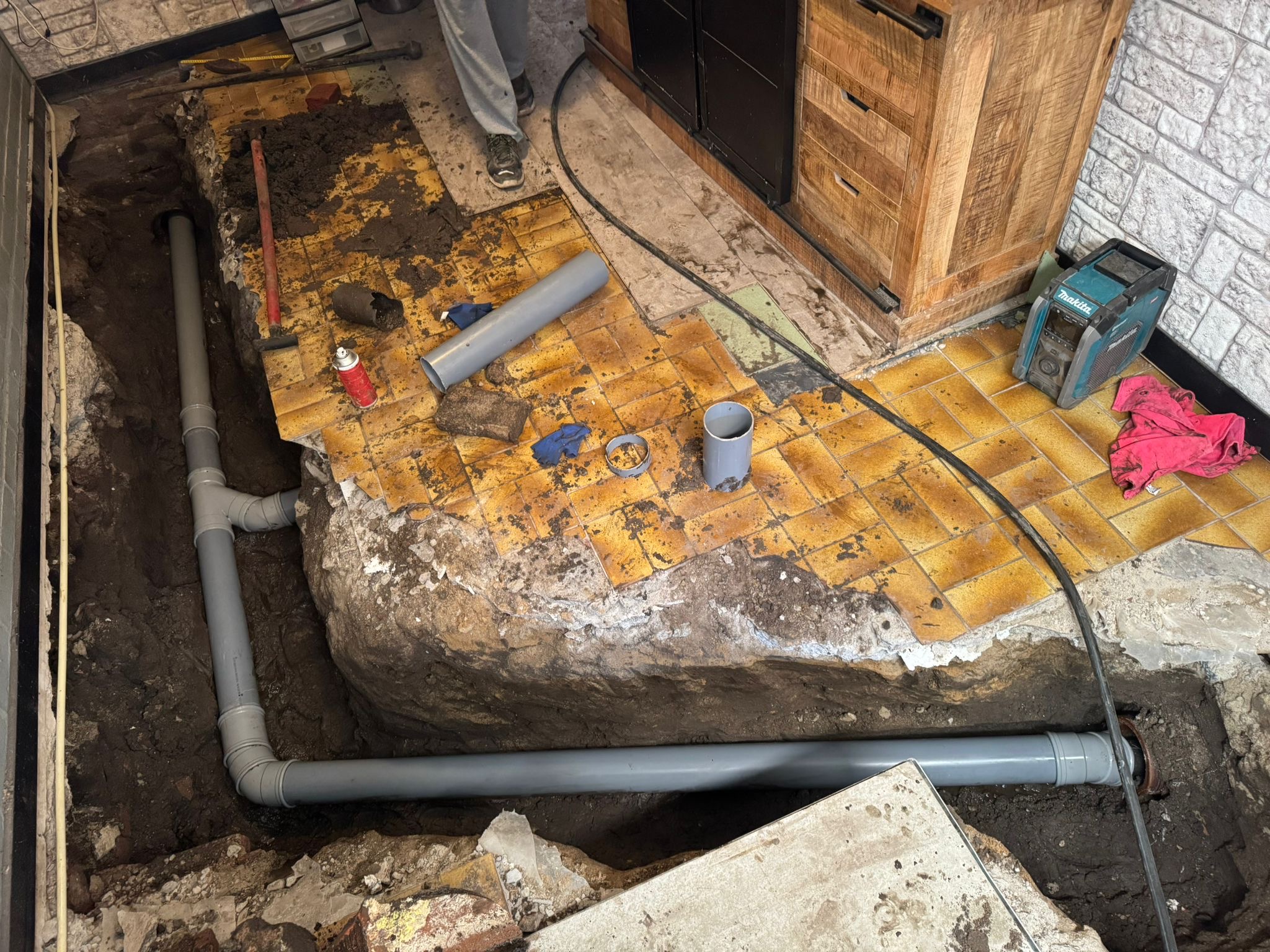 Foto 8: Nieuw PVC riool met 45 graden bochten