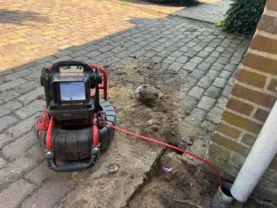 Camera-inspectie vanaf het ontstoppingsstuk